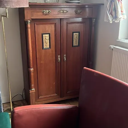 Antike Wohnmoeglichkeit Kurz Und Langfristig 100qm Erdgeschoss Apartment