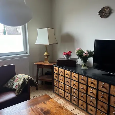 Apartment Antike Wohnmoeglichkeit Kurz Und Langfristig 100qm Erdgeschoss *