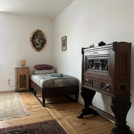 Antike Wohnmoeglichkeit Kurz Und Langfristig 100qm Erdgeschoss Apartment